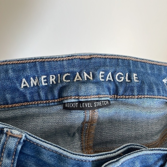American Eagle 8.5” Rise Jeggings - Picture 4 of 7
